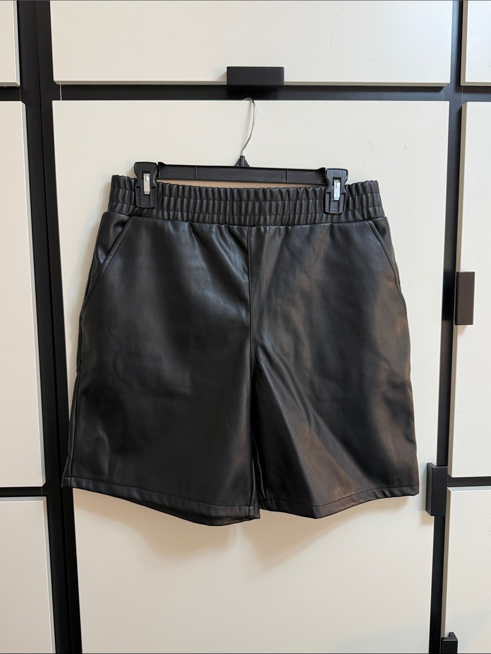 Retrod - NWOT - Black Gathered Leather Waistband Shorts